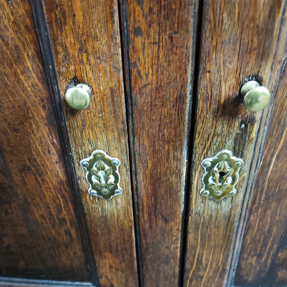 Georgian oak dresser base  View IX