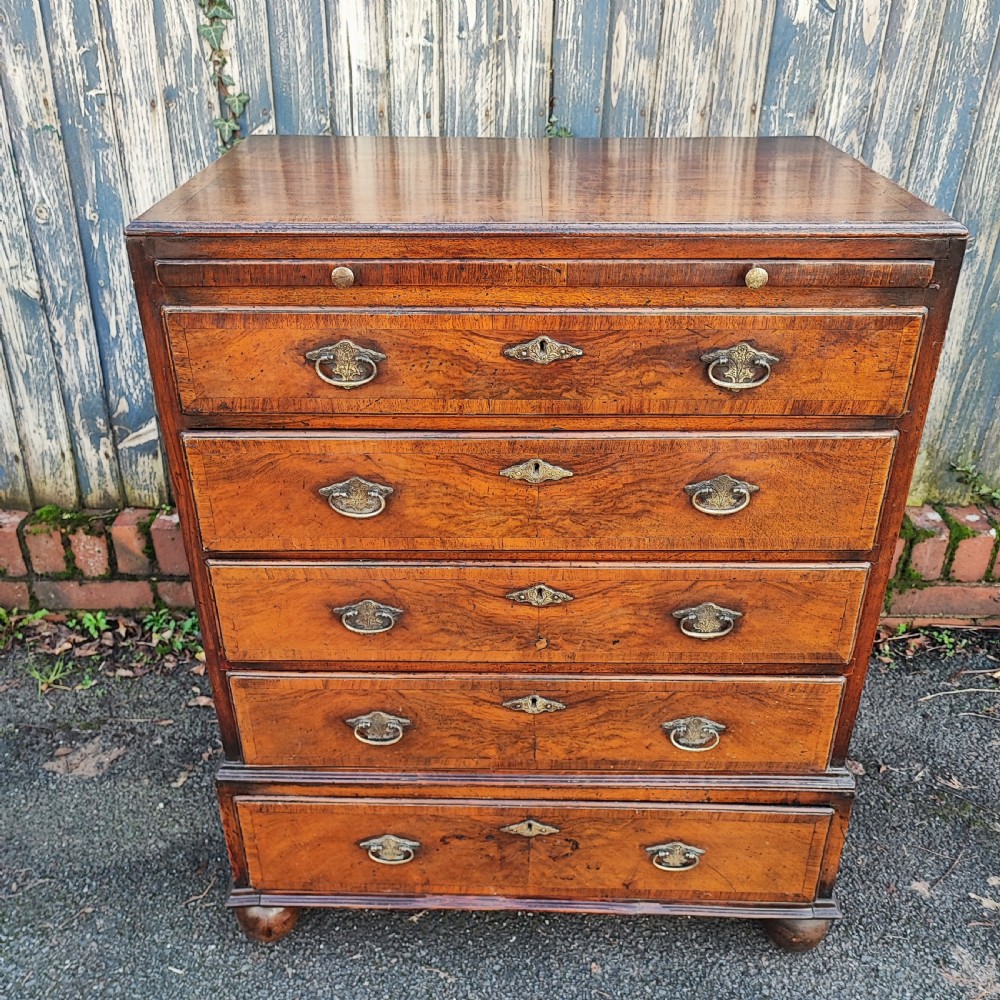Fine Antique walnut  chest of drawers 