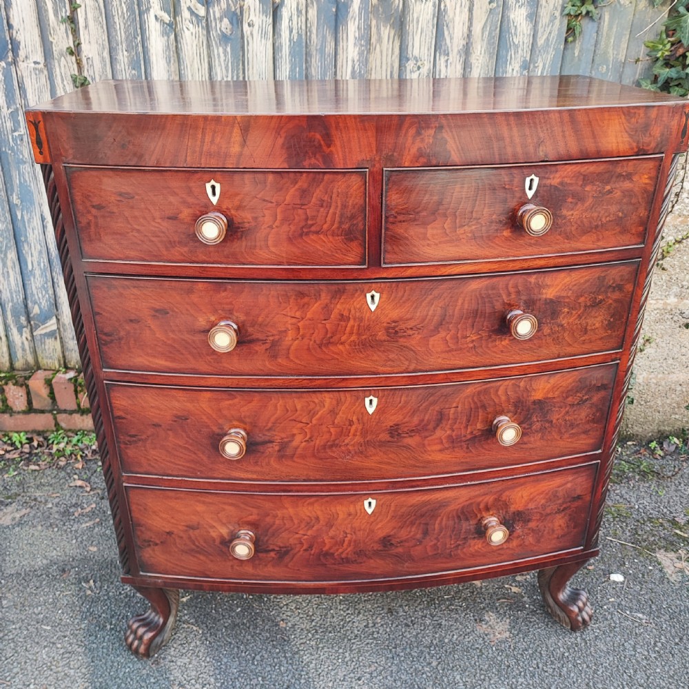 Superb regency Irish mahogany chest of drawers
