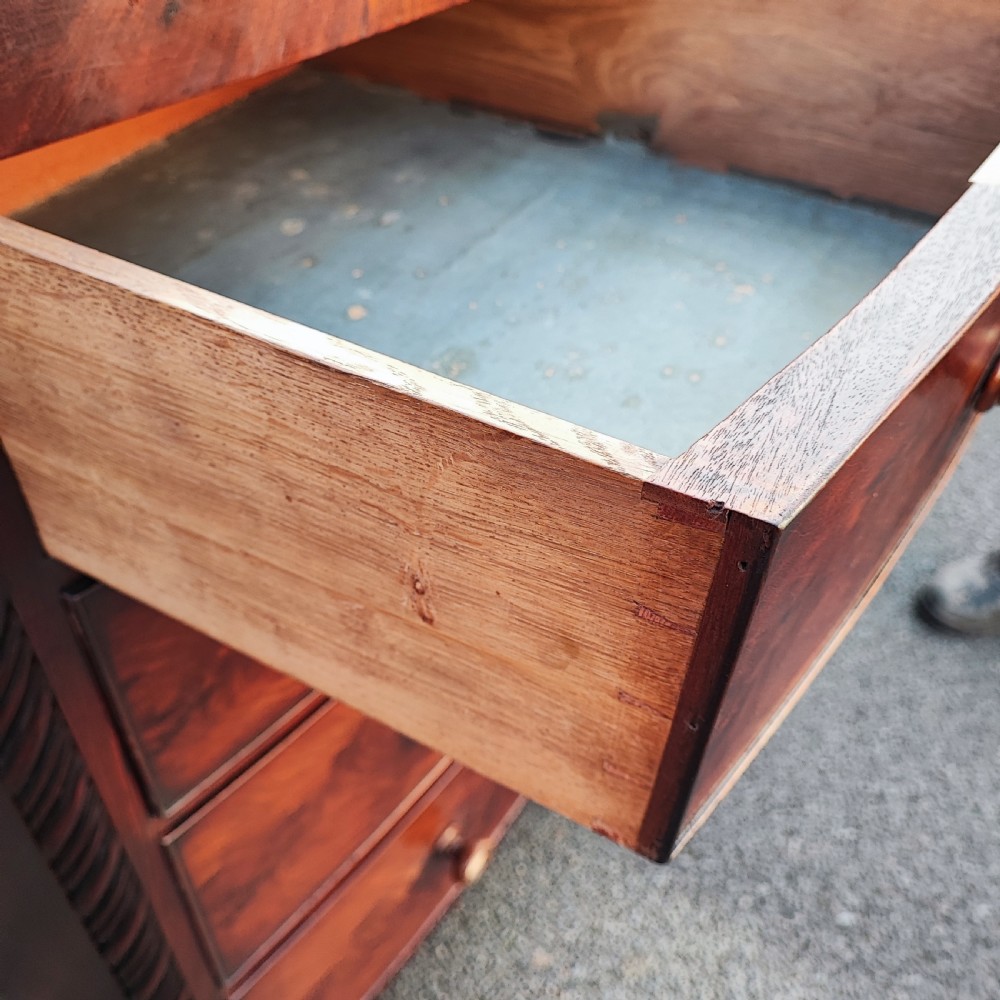 Superb regency Irish mahogany chest of drawers View VI