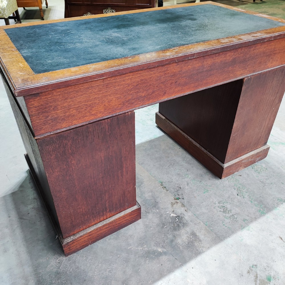 Antique oak pedestal desk  View VI