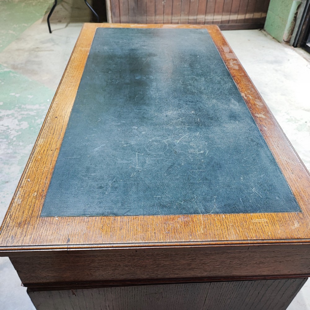 Antique oak pedestal desk  View VII