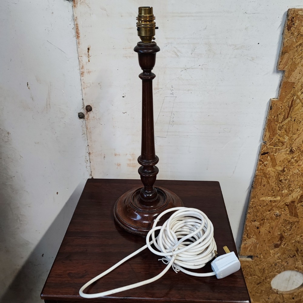 Edwardian table lamp View III