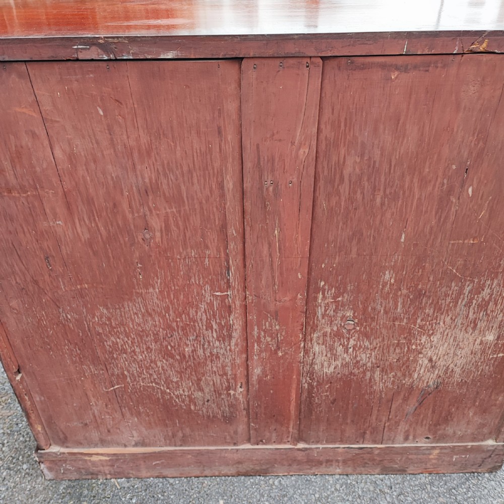Superb Victorian mahogany chest of drawers View III