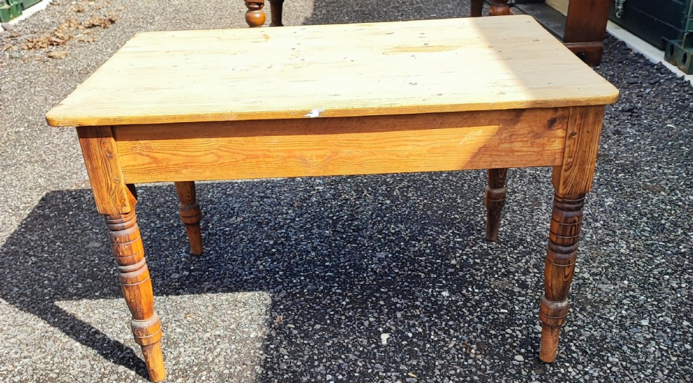 Victorian scrub top pine  kitchen table  View III