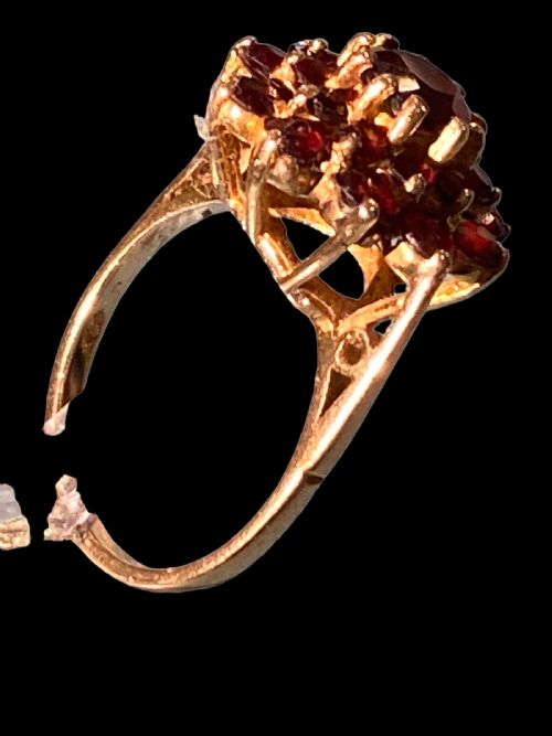DRESS RING GARNETS MOUNTED IN 9CT YELLOW GOLD - ADDITIONAL PHOTO 2