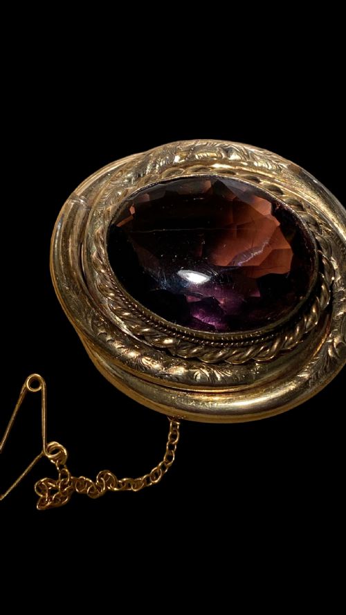victorian amethyst pinchbeck mounted brooch - CATEGORY: ANTIQUE JEWELLERY - DATED VICTORIAN