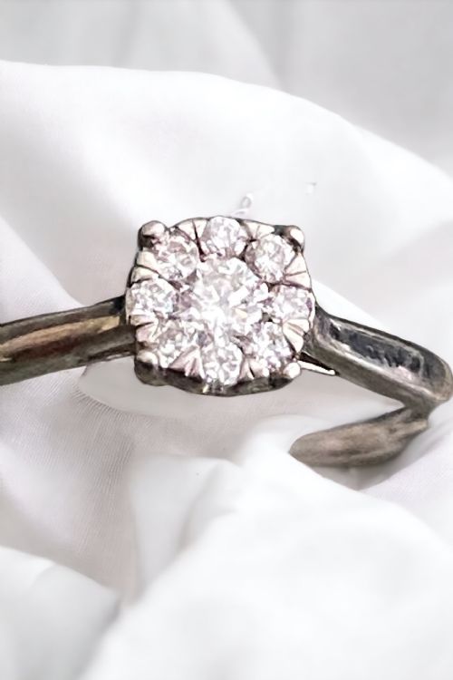 WHITE GOLD AND DAISY DIAMOND RING - ADDITIONAL PHOTO 1