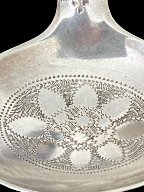 ANTIQUE SILVER GEORGIAN STYLE TEA CADDY SPOON - ADDITIONAL PHOTO 3