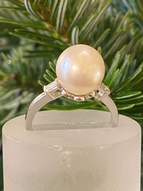 vintage 18ct gold pearl and diamond dress ring - CATEGORY: ANTIQUE JEWELLERY - DATED 1960