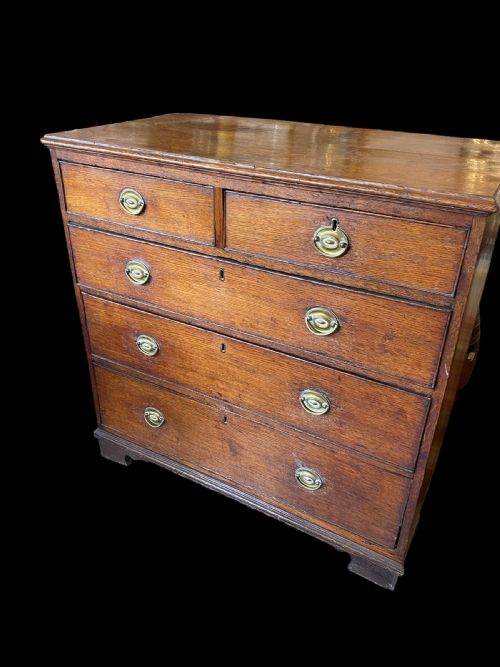 SMALL 18TH CENTURY OAK CHEST OF DRAWERS - ADDITIONAL PHOTO 1