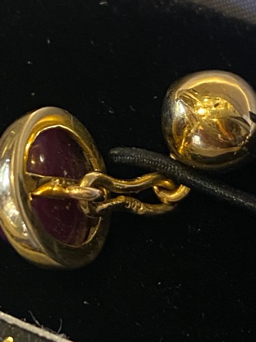 VINTAGE CUFFLINKS 14CT GOLD AND ELEVEN AND HALF CARAT RUBIES - ADDITIONAL PHOTO 1