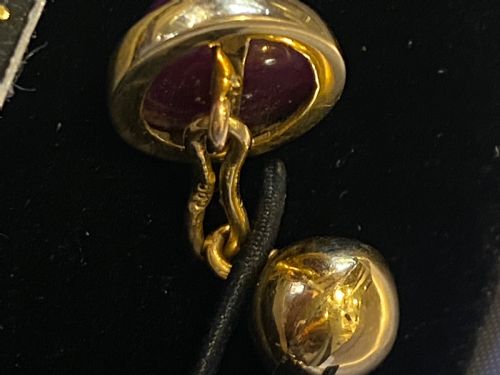 VINTAGE CUFFLINKS 14CT GOLD AND ELEVEN AND HALF CARAT RUBIES - ADDITIONAL PHOTO 3