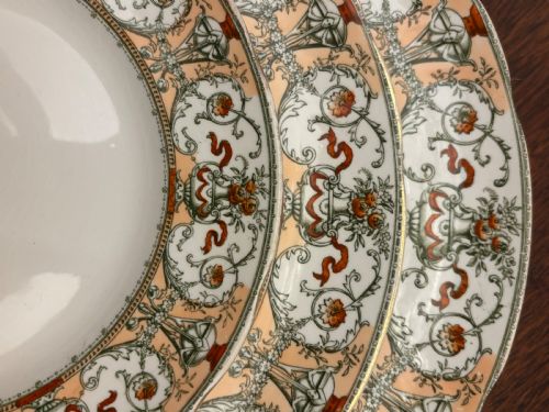 ANTIQUE DOULTON DINNERSERVICE - ADDITIONAL PHOTO 1