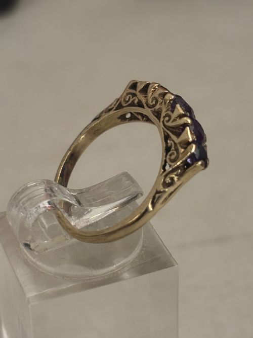 AMETHYST FIVE STONE GOLD RING - ADDITIONAL PHOTO 2
