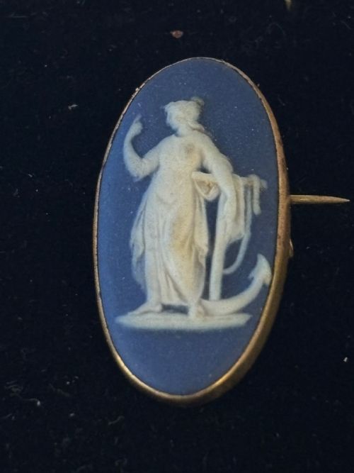 ANTIQUE WEDGWOOD BROOCH - ADDITIONAL PHOTO 2