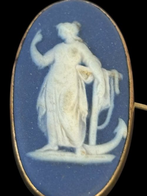 ANTIQUE WEDGWOOD BROOCH - ADDITIONAL PHOTO 3
