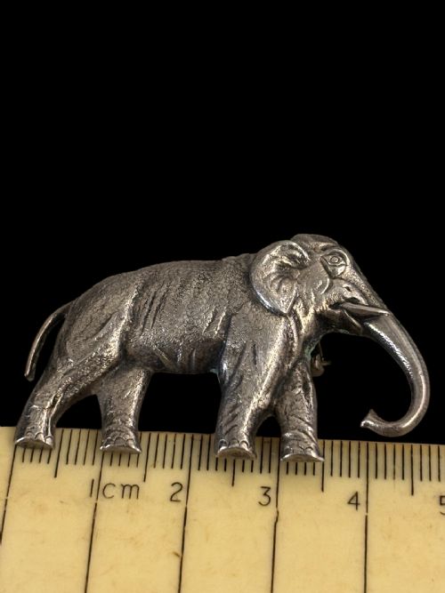 ANTIQUE ELEPHANT BROOCH - ADDITIONAL PHOTO 3