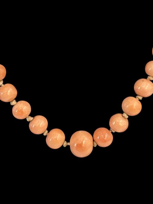 ANTIQUE CORAL AND GOLD NECKLACE - ADDITIONAL PHOTO 1