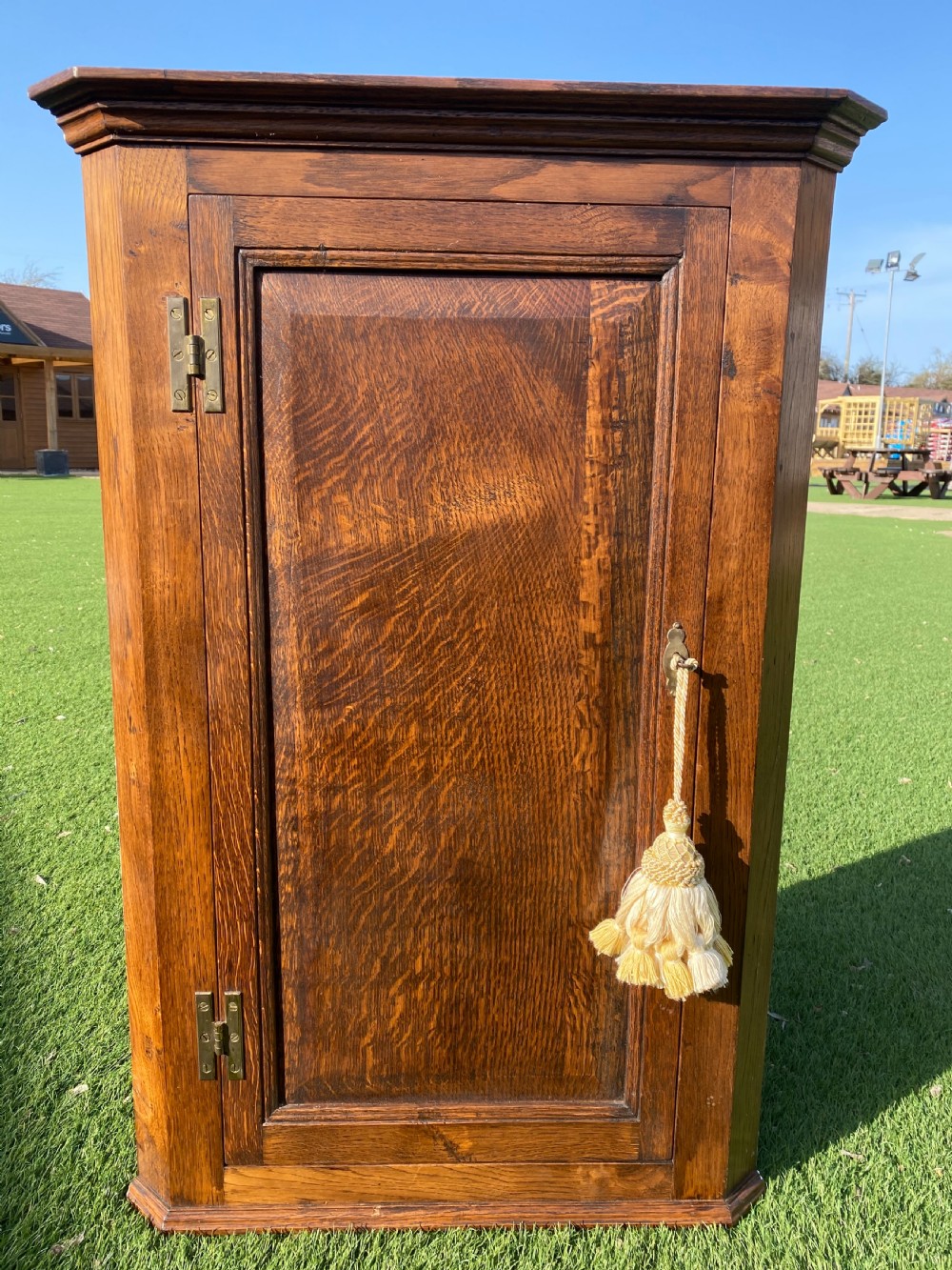 Oak corner cupboard View II