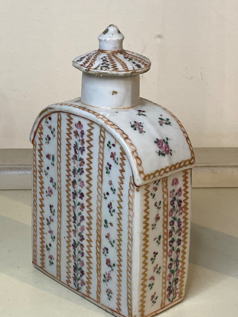 Antique 18th century Chinese tea caddy