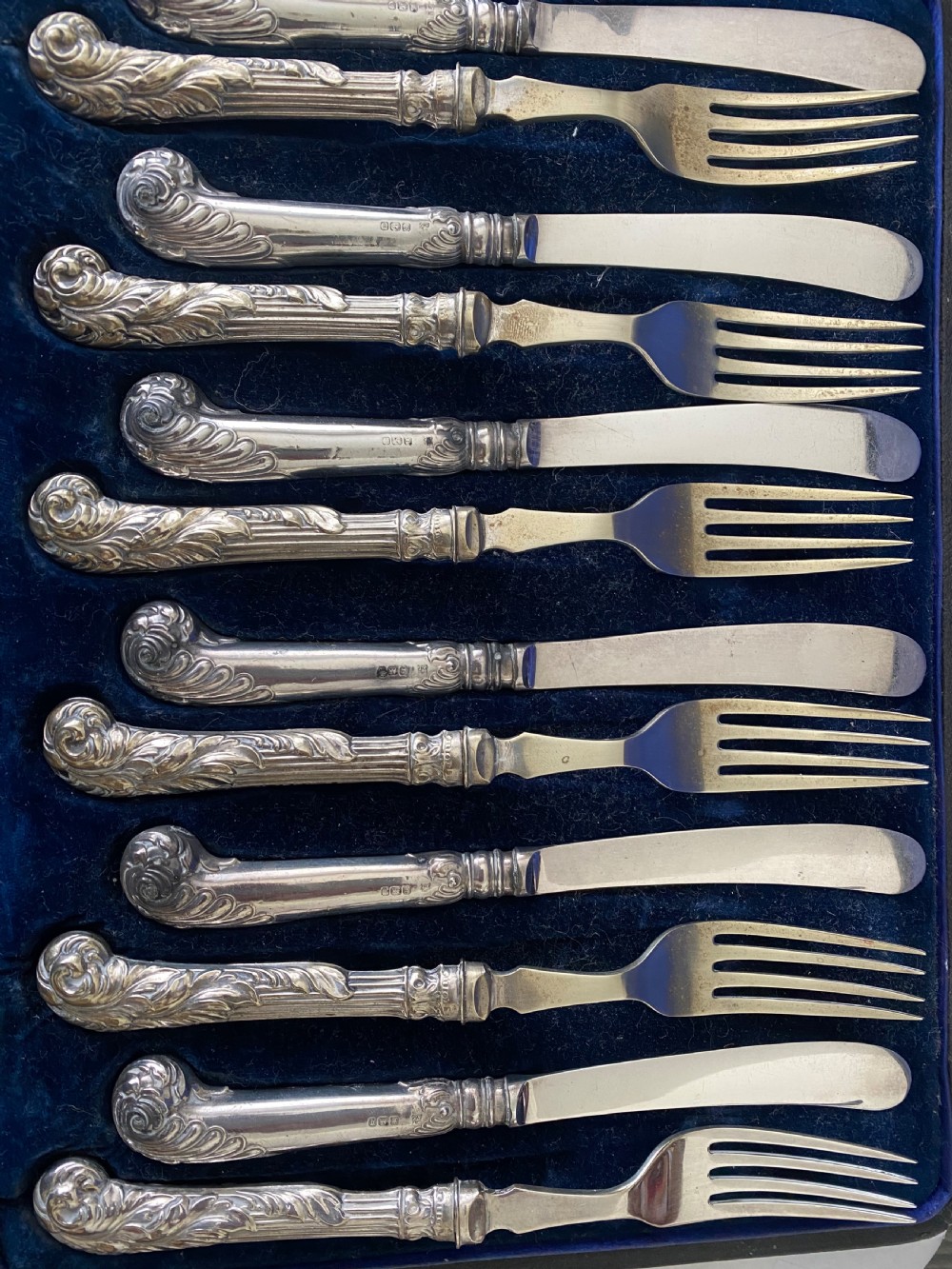 Antique silver pistol grip cutlery boxed set for six  View IV