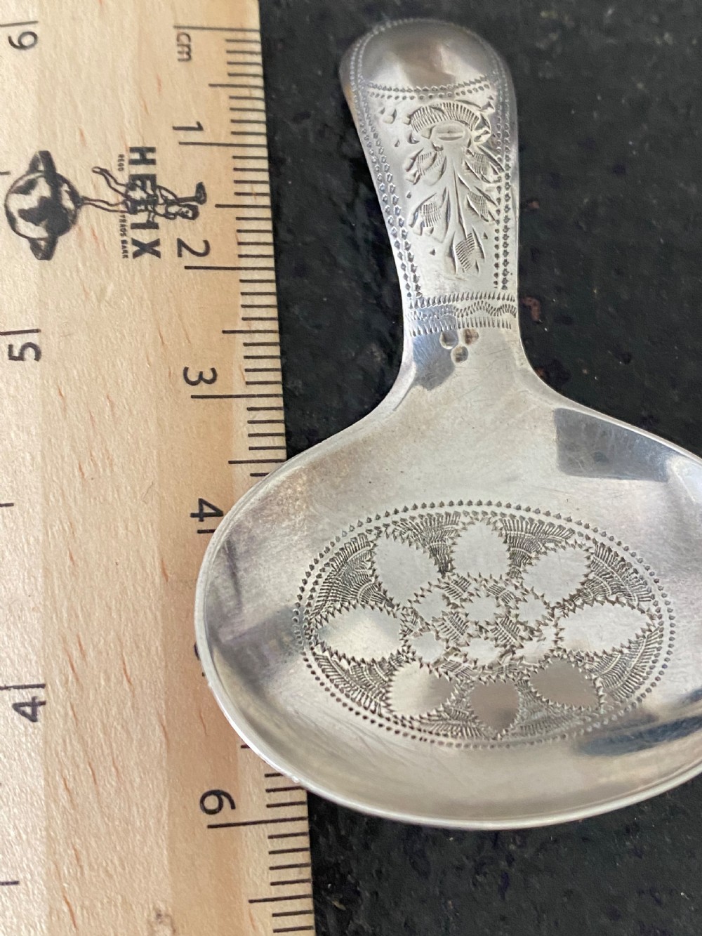 Antique silver Georgian style tea caddy spoon.

 View VII
