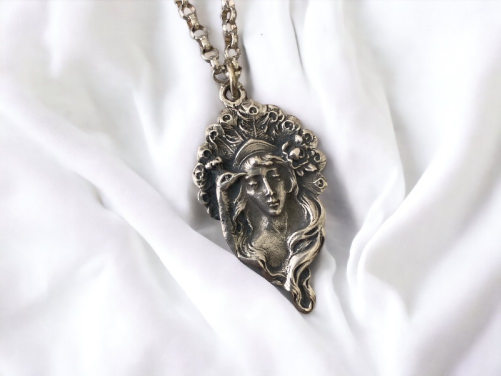 Art nouveau style silver pendant and chain View II