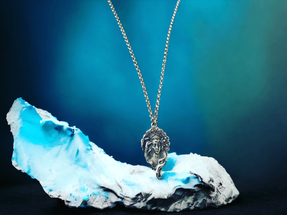 Art nouveau style silver pendant and chain View IV