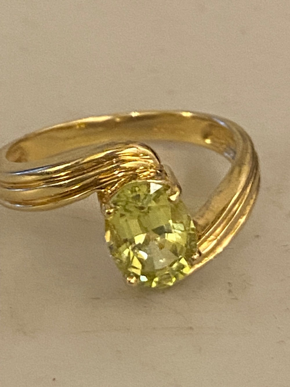 Vintage 18ct gold and chrysoberyl dress ring View V