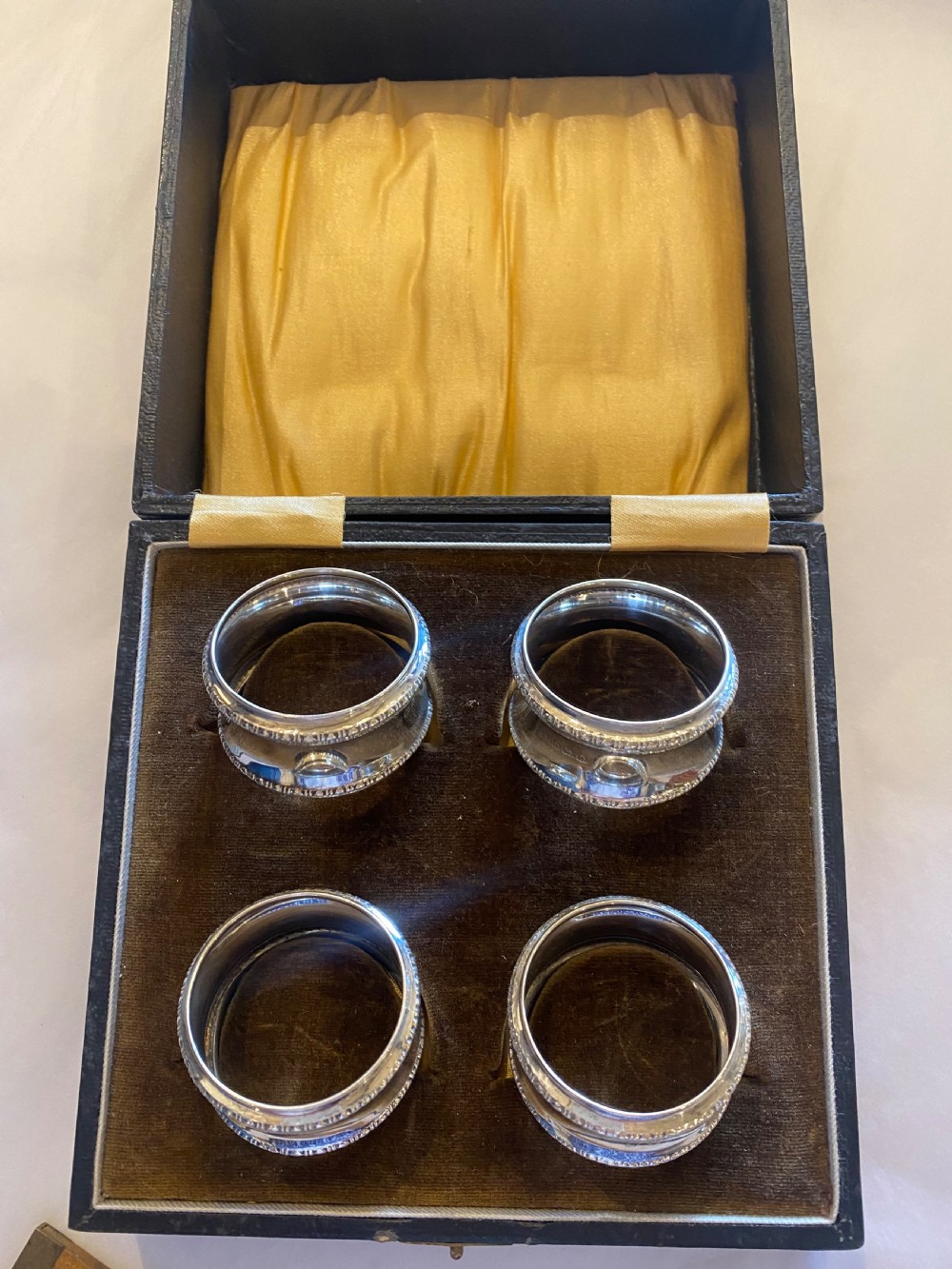 Set of 4 antique silver napkin rings