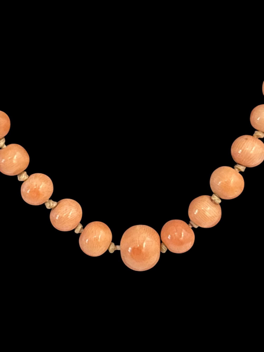 Antique coral and gold necklace View II