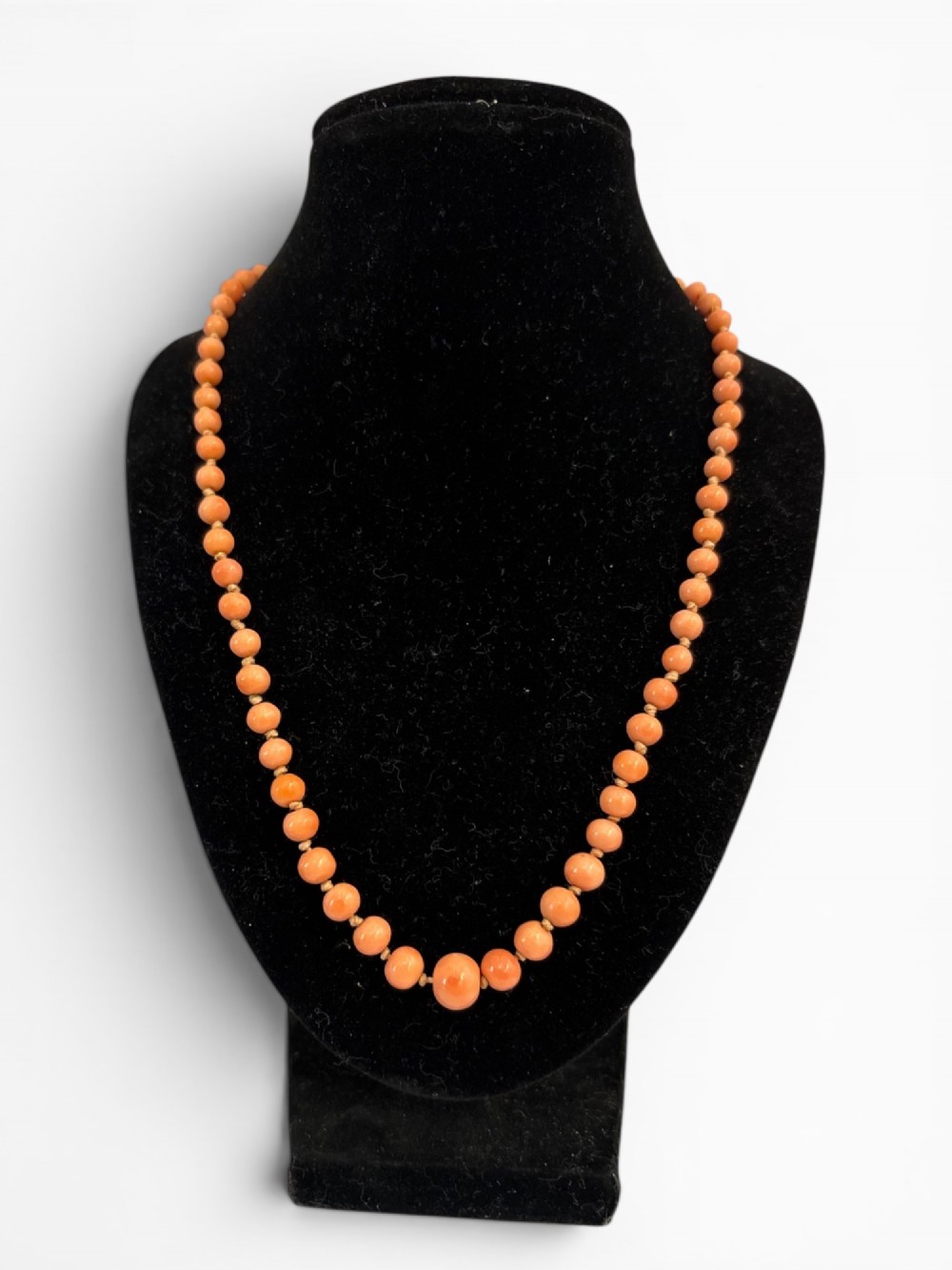 Antique coral and gold necklace View IV