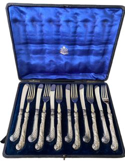 ANTIQUE SILVER PISTOL GRIP CUTLERY BOXED SET FOR SIX