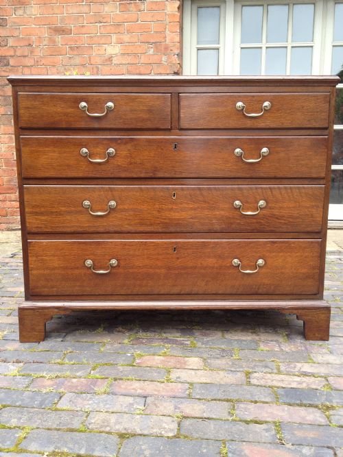 Georgian Oak Chest of Drawers