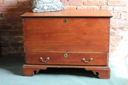 Small George III Painted Pine Mule Chest