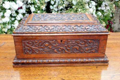 Victorian Oak Carved Jewellery Box