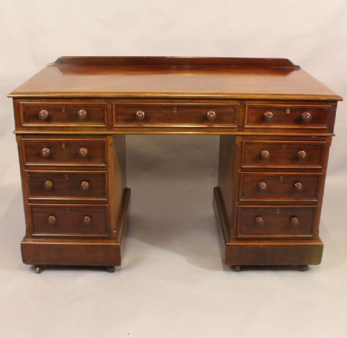 Nineteenth Century Mahogany Pedestal Desk