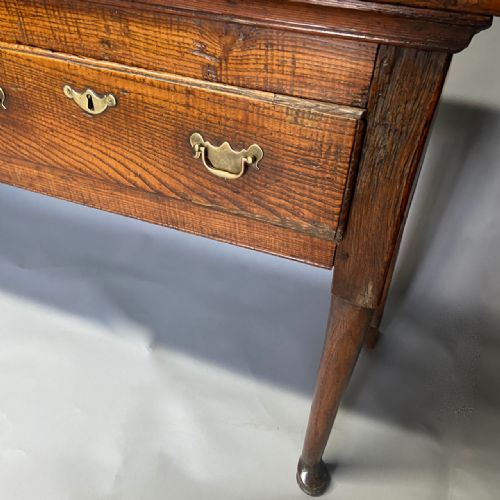GEORGE II OAK PAD FOOT LOW DRESSER - ADDITIONAL PHOTO 4
