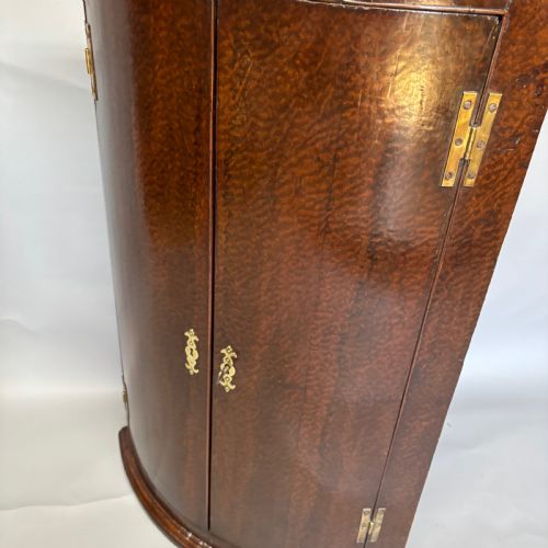 GEORGE III PLUM PUDDING MAHOGANY CORNER CUPBOARD - ADDITIONAL PHOTO 5
