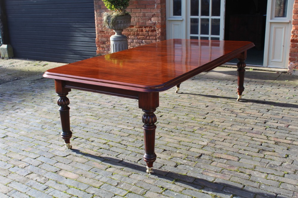 Mahogany Extending Dining Table
