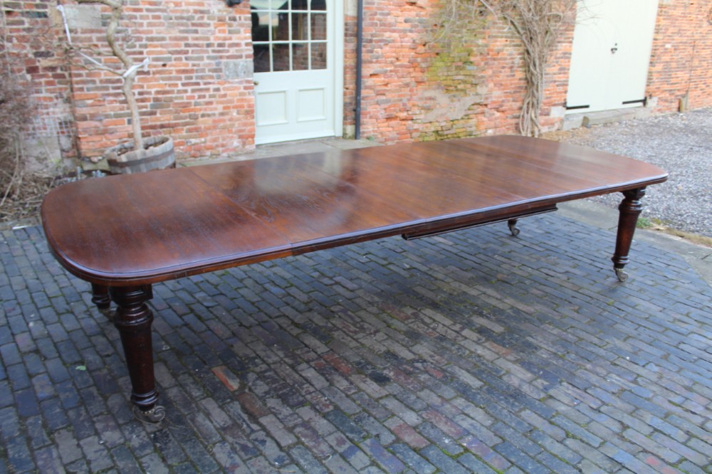 Large Oak Extending Dining Table