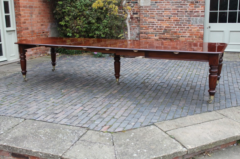 Mahogany Extending Dining Table