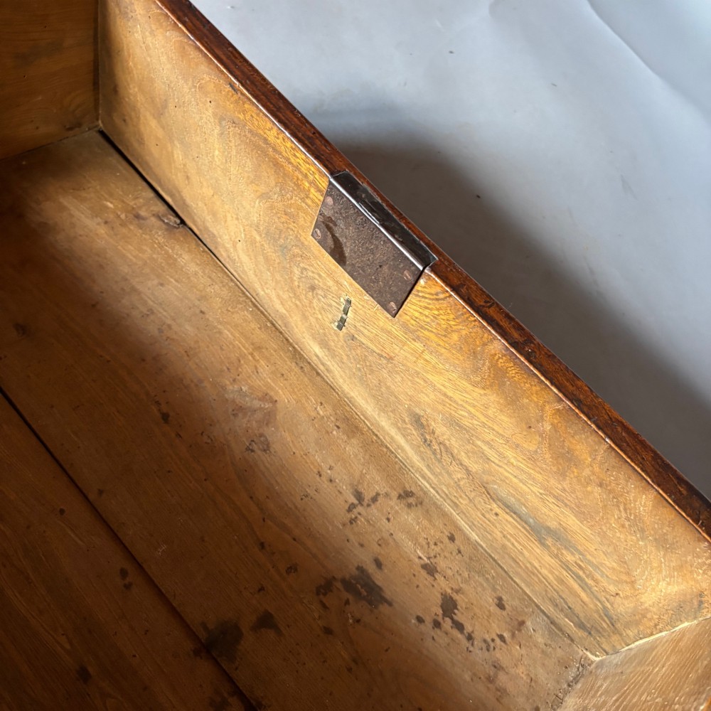 Nineteenth Century Elm and Sycamore Dresser Base View XIII
