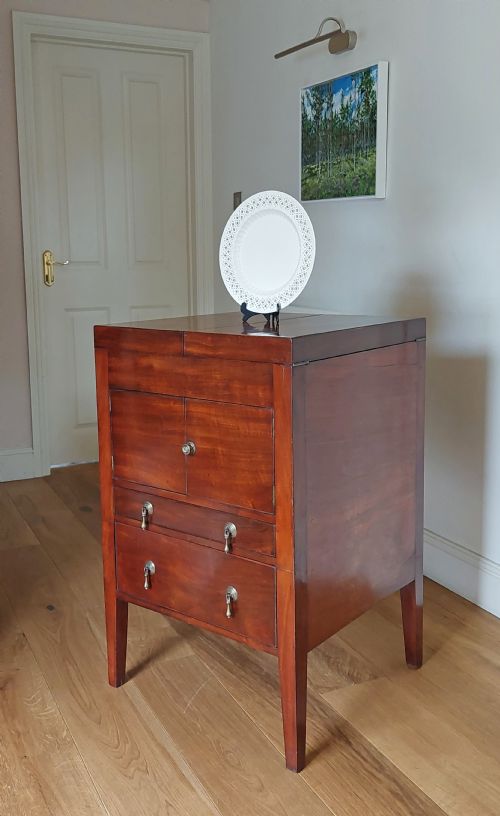 19THC MAHOGANY GENTLEMAN'S LIFTOVER CADDY TOP NIGHTSTAND - ADDITIONAL PHOTO 1