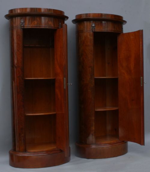 A PAIR OF DANISH BIEDERMEIER MAHOGANY OVAL PEDESTAL CABINETS - ADDITIONAL PHOTO 4