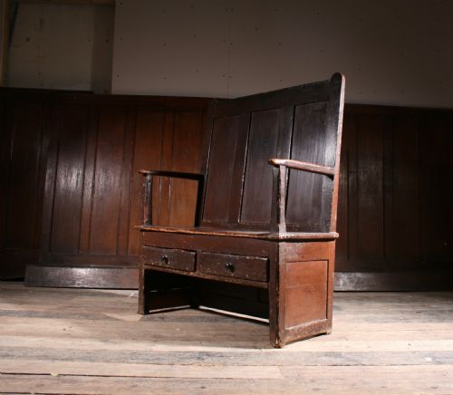 GEORGIAN PINE SETTLE IN ORIGINAL PAINT - ADDITIONAL PHOTO 2