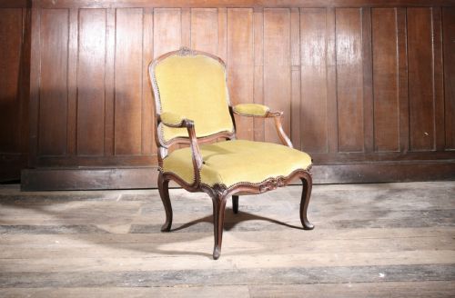 WALNUT 18TH CENTURY ARMCHAIR - ADDITIONAL PHOTO 1