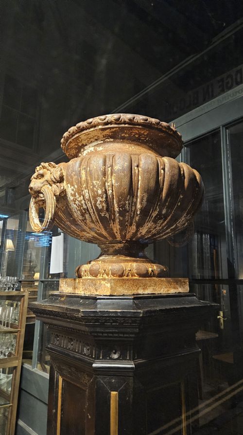 CAST IRON URN 'VAL D'OSNE FOUNDRY' - ADDITIONAL PHOTO 2