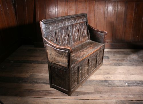 ANTIQUE OAK SETTLE ENGLAND 1600S - ADDITIONAL PHOTO 2